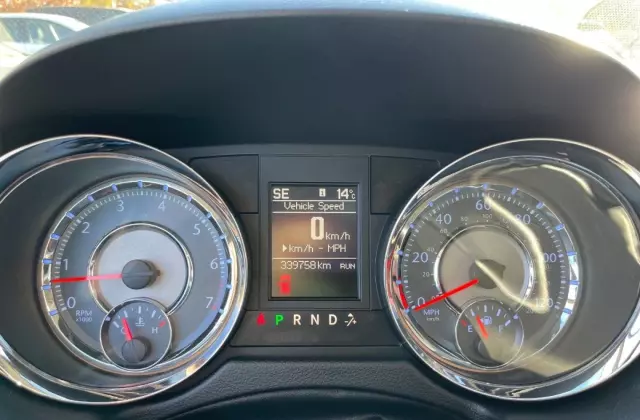 CHRYSLER Town & Country 