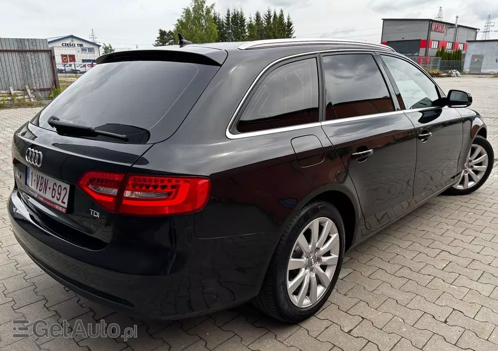 AUDI A4 