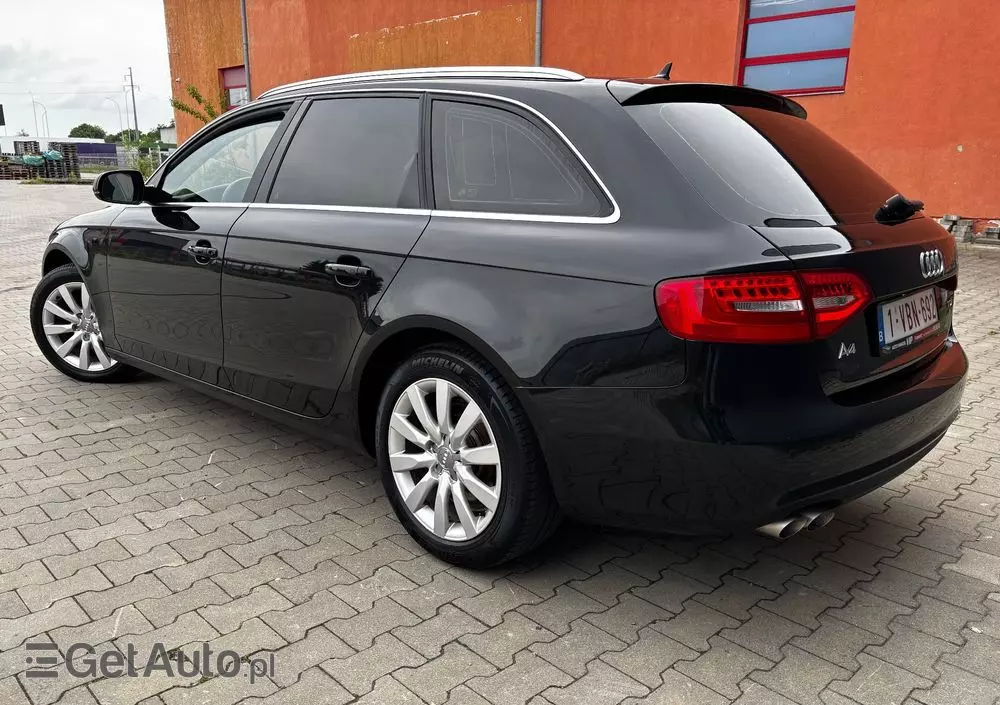 AUDI A4 
