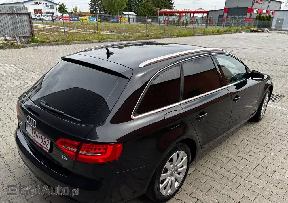 AUDI A4 