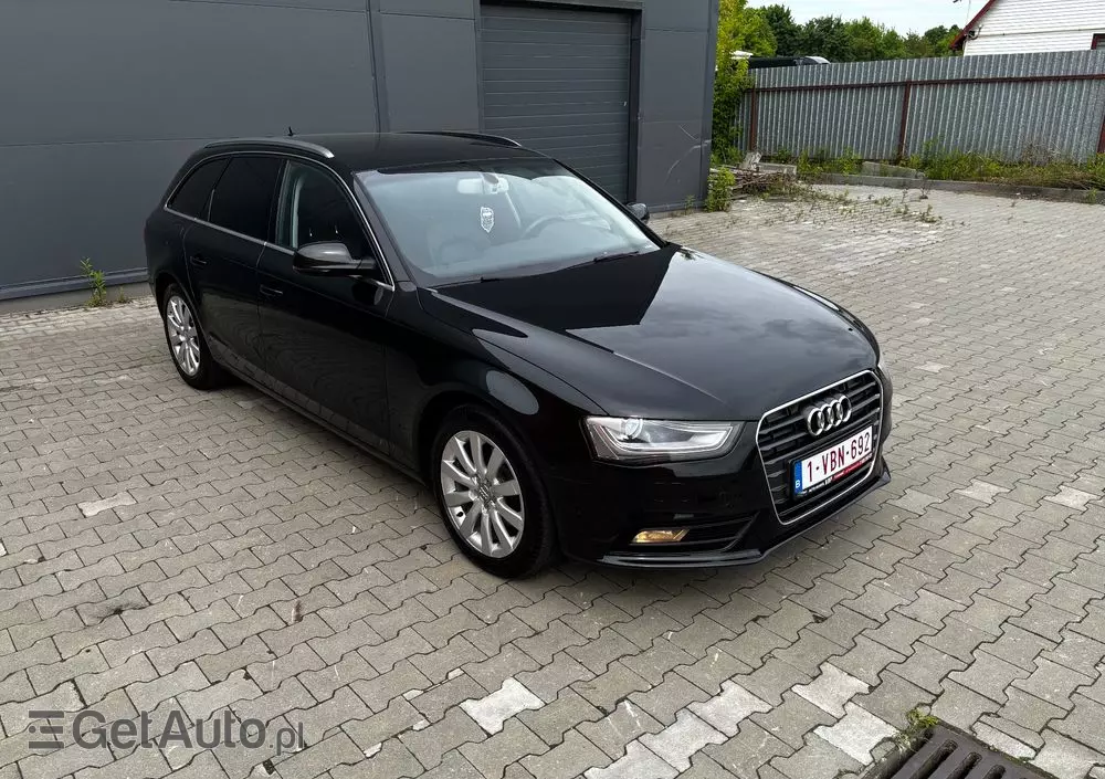 AUDI A4 