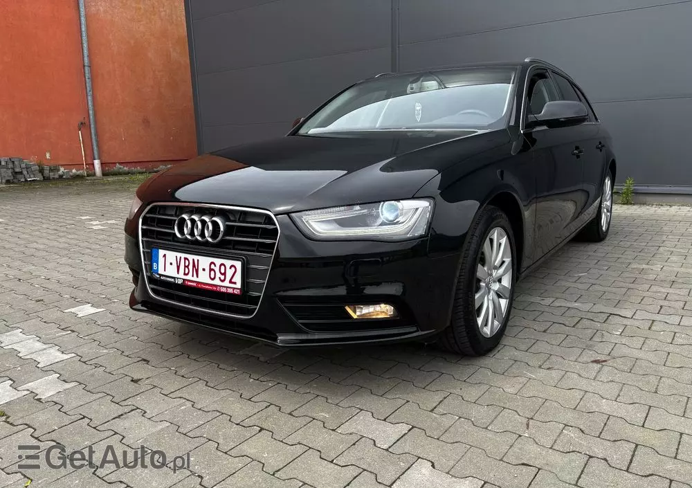 AUDI A4 