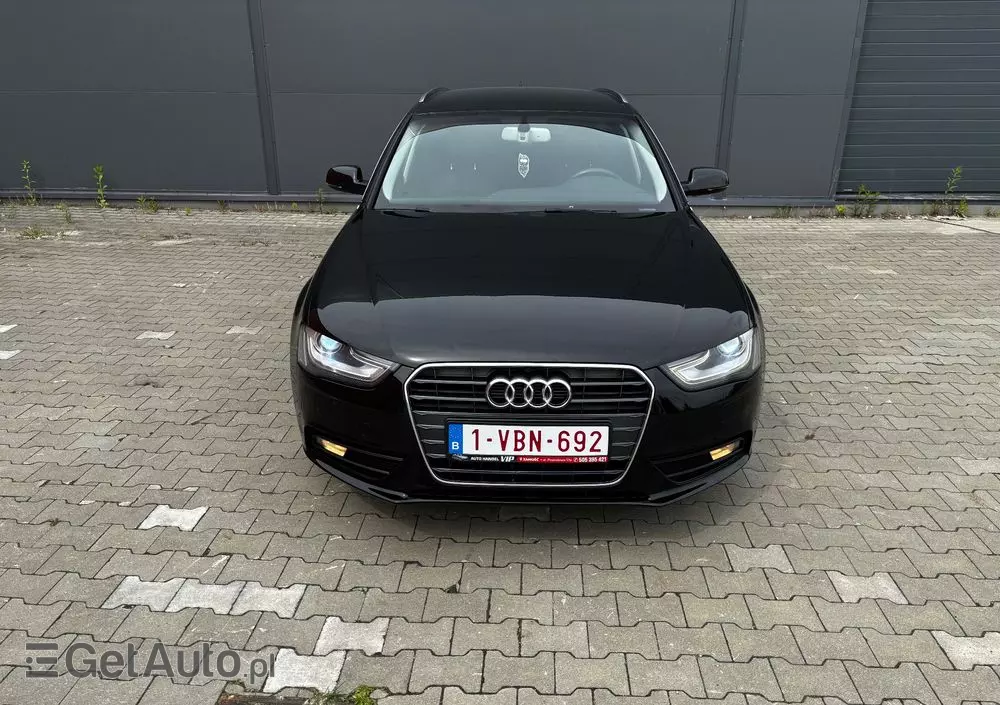 AUDI A4 