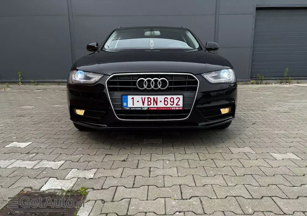AUDI A4 