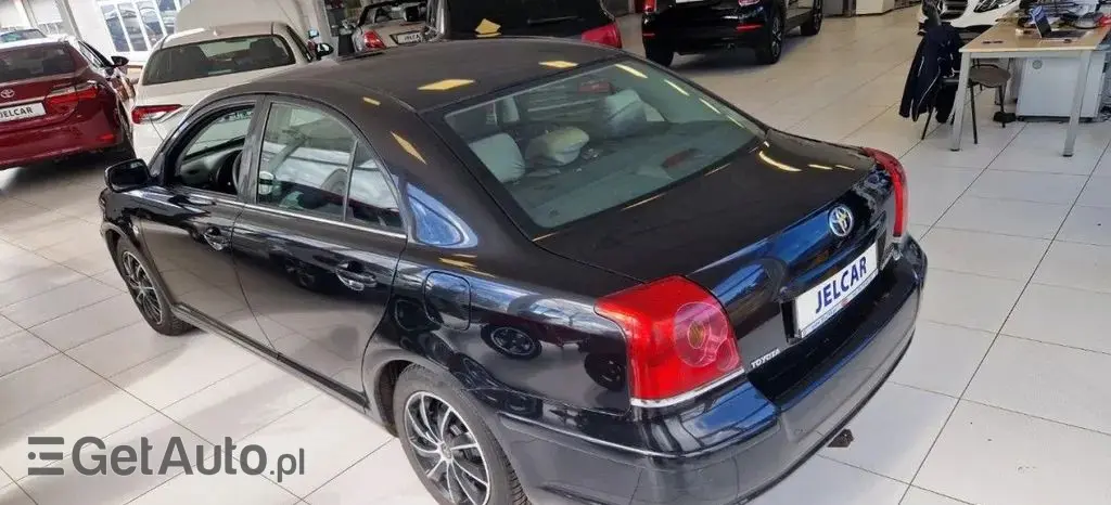 TOYOTA Avensis 