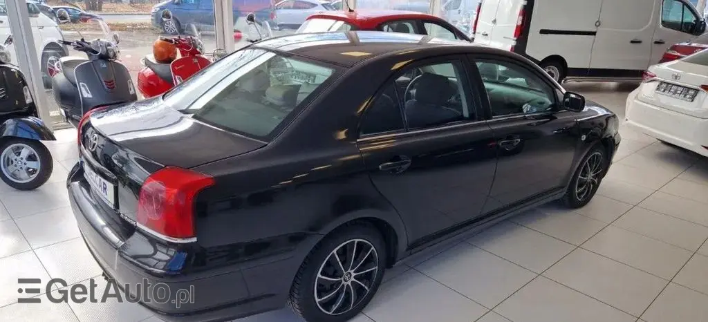 TOYOTA Avensis 
