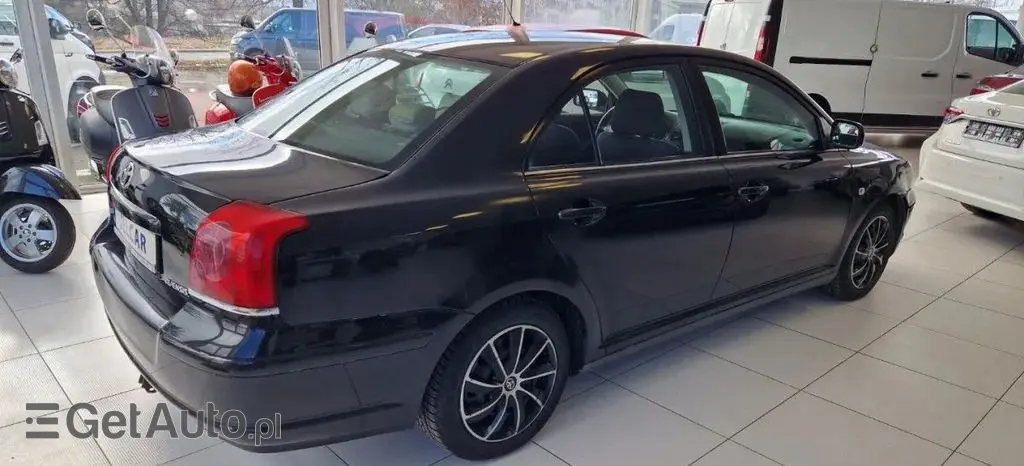 TOYOTA Avensis 