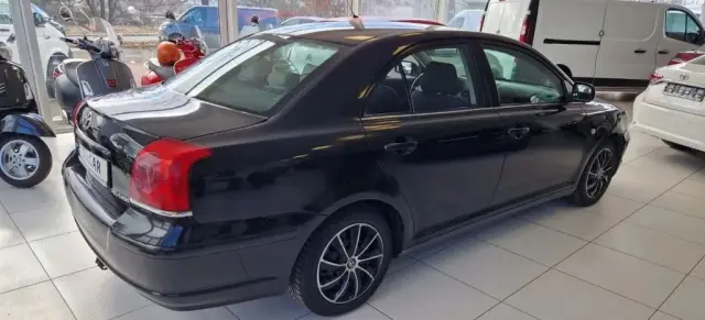 TOYOTA Avensis 
