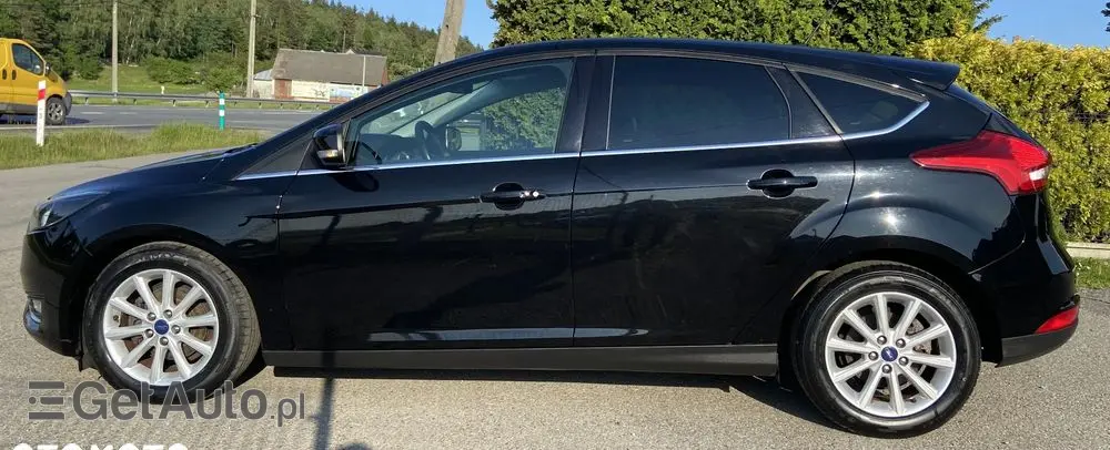 FORD Focus 1.0 EcoBoost Titanium