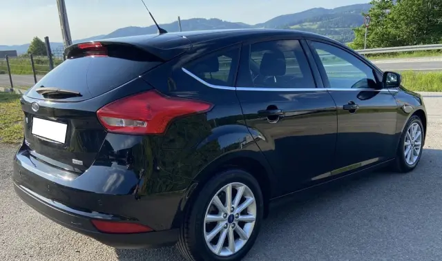 FORD Focus 1.0 EcoBoost Titanium