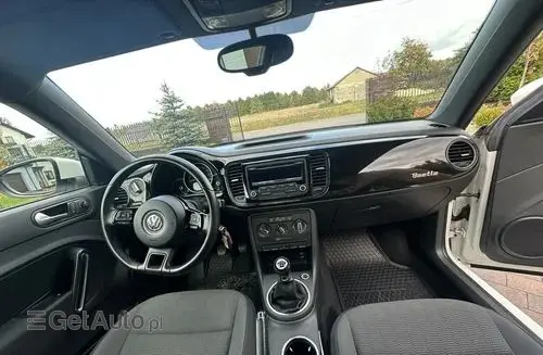 VOLKSWAGEN Beetle 