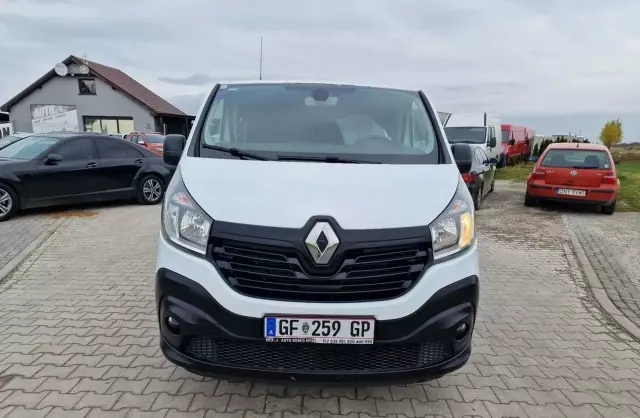 RENAULT Trafic 