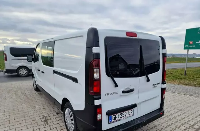 RENAULT Trafic 