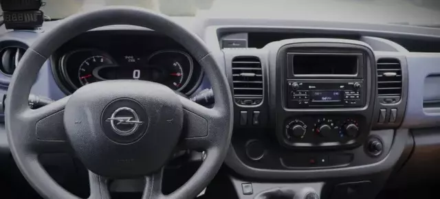 OPEL Vivaro 