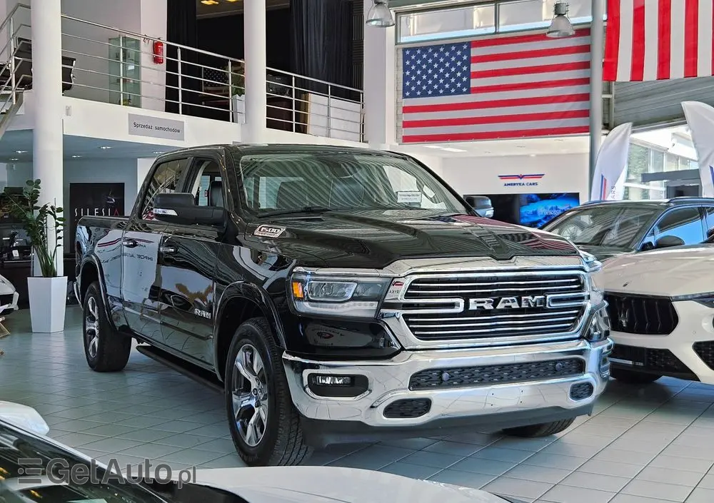 RAM 1500 5.7 Crew Cab Laramie