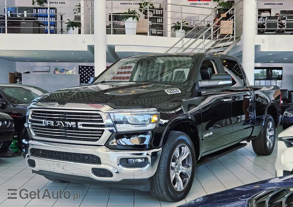 RAM 1500 5.7 Crew Cab Laramie