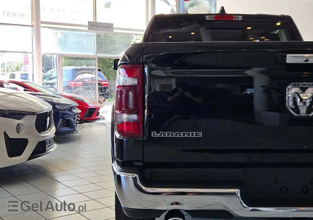 RAM 1500 5.7 Crew Cab Laramie