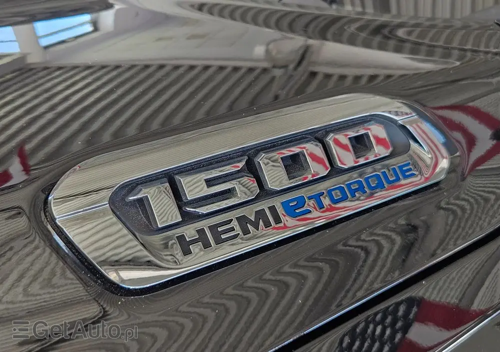 RAM 1500 5.7 Crew Cab Laramie