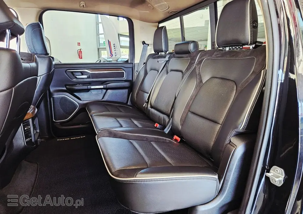 RAM 1500 5.7 Crew Cab Laramie