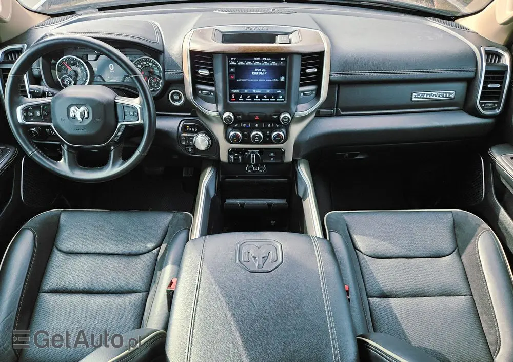 RAM 1500 5.7 Crew Cab Laramie