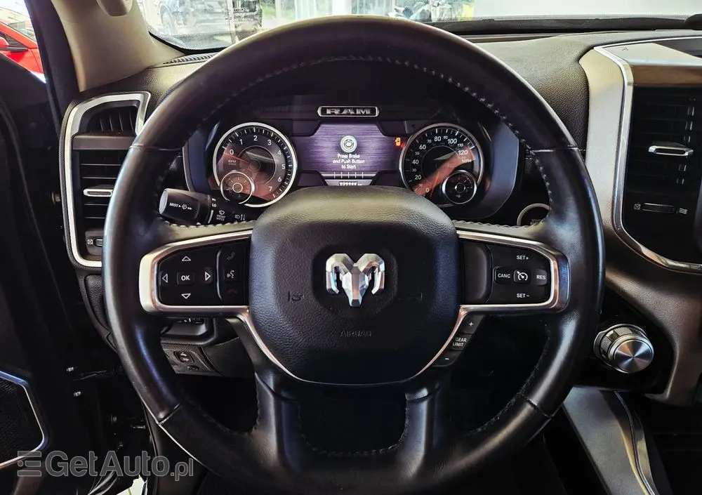 RAM 1500 5.7 Crew Cab Laramie