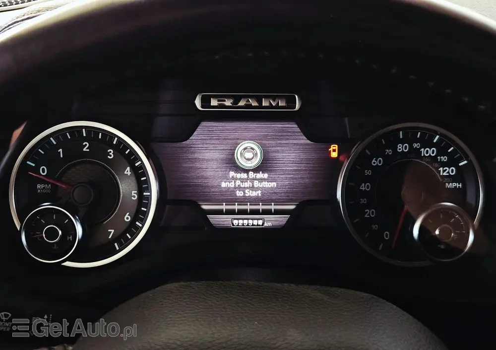 RAM 1500 5.7 Crew Cab Laramie