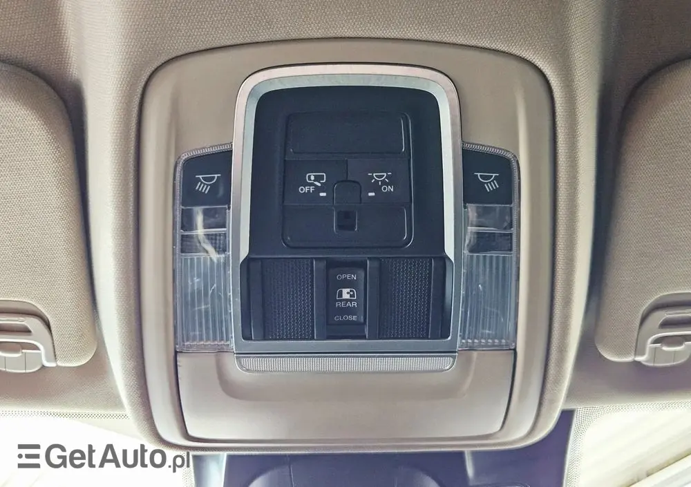 RAM 1500 5.7 Crew Cab Laramie