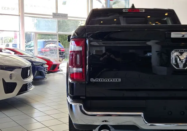 RAM 1500 5.7 Crew Cab Laramie