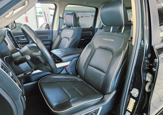 RAM 1500 5.7 Crew Cab Laramie