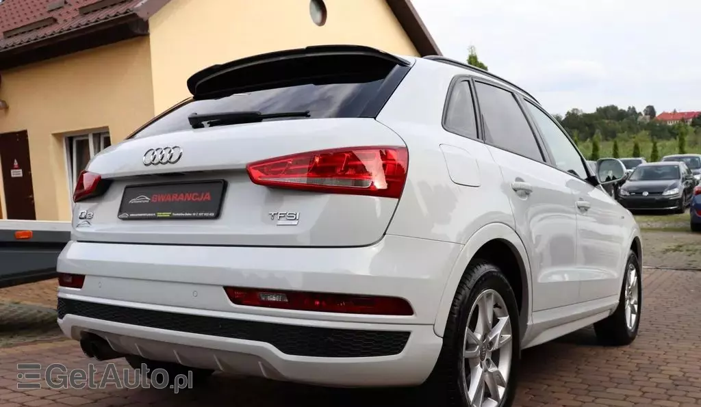 AUDI Q3 