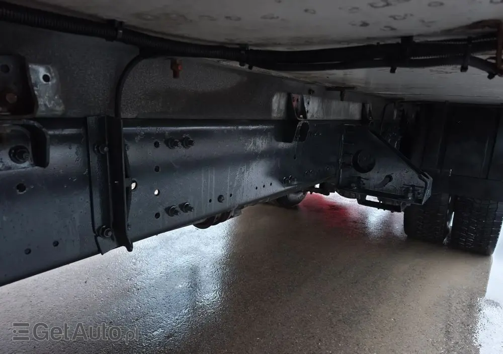 RENAULT PREMIUM 26.380 6X2 CHŁODNIA IZOTERMA 23 PALETY 