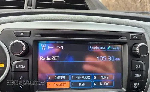 TOYOTA Yaris 