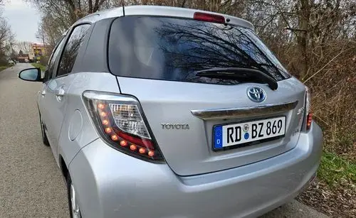 TOYOTA Yaris 