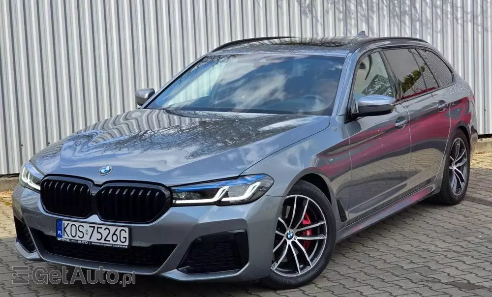 BMW Seria 5 520d xDrive Touring M Sport Edition