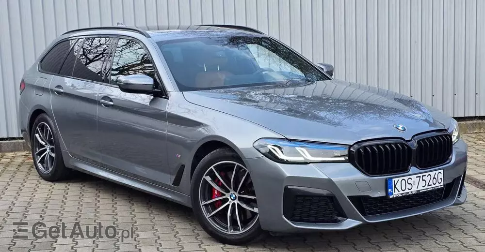 BMW Seria 5 520d xDrive Touring M Sport Edition
