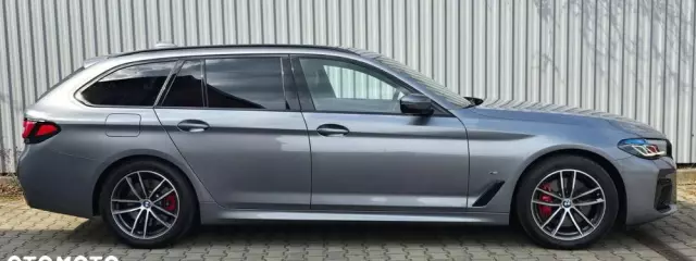 BMW Seria 5 520d xDrive Touring M Sport Edition