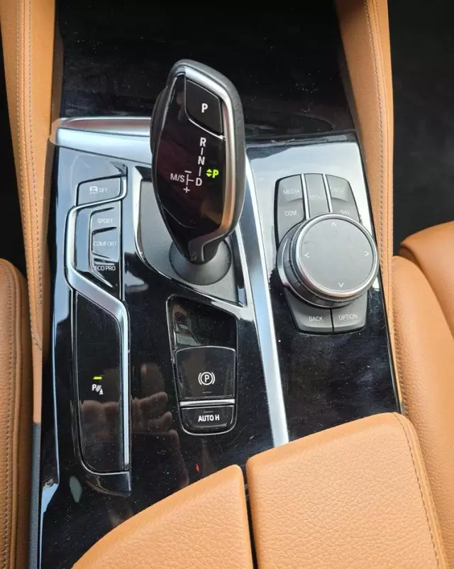 BMW Seria 5 520d xDrive Touring M Sport Edition