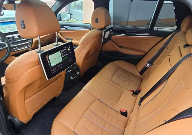 BMW Seria 5 520d xDrive Touring M Sport Edition