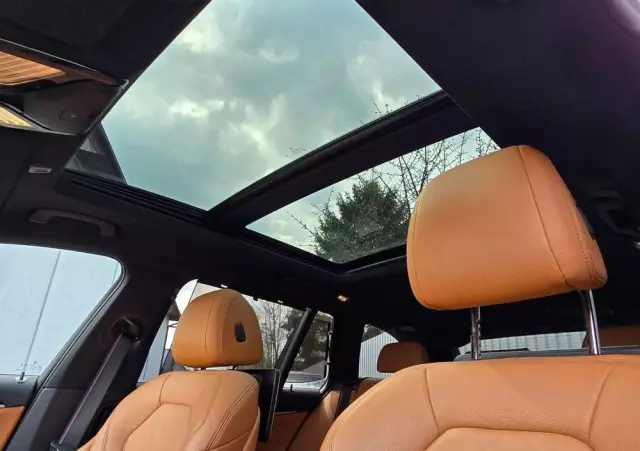 BMW Seria 5 520d xDrive Touring M Sport Edition