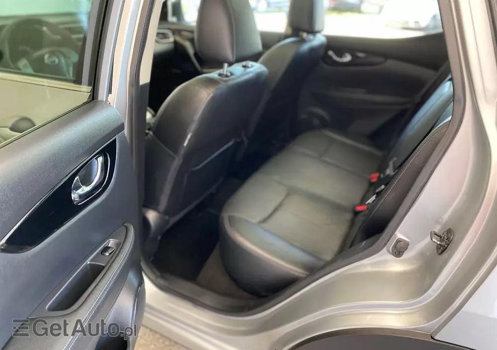 NISSAN Qashqai 1.6 dCi Xtronic N-Connecta
