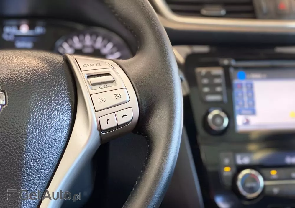 NISSAN Qashqai 1.6 dCi Xtronic N-Connecta