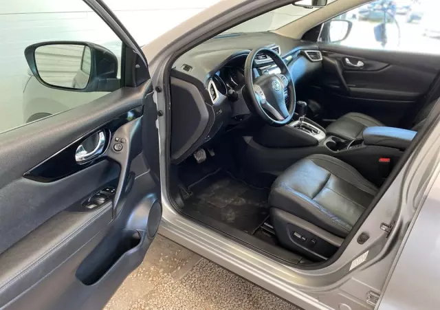 NISSAN Qashqai 1.6 dCi Xtronic N-Connecta