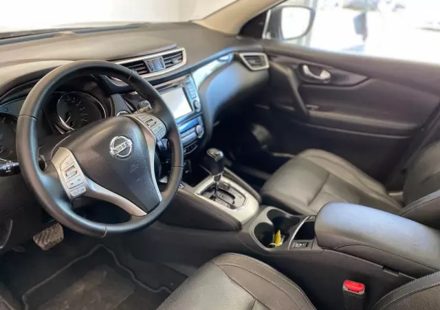 NISSAN Qashqai 1.6 dCi Xtronic N-Connecta