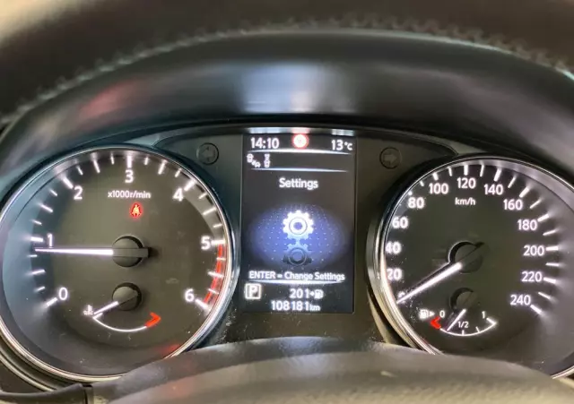 NISSAN Qashqai 1.6 dCi Xtronic N-Connecta