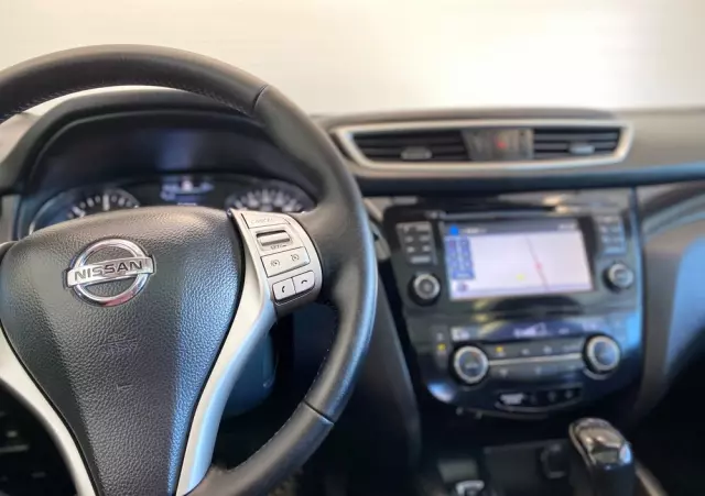 NISSAN Qashqai 1.6 dCi Xtronic N-Connecta