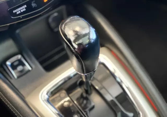 NISSAN Qashqai 1.6 dCi Xtronic N-Connecta