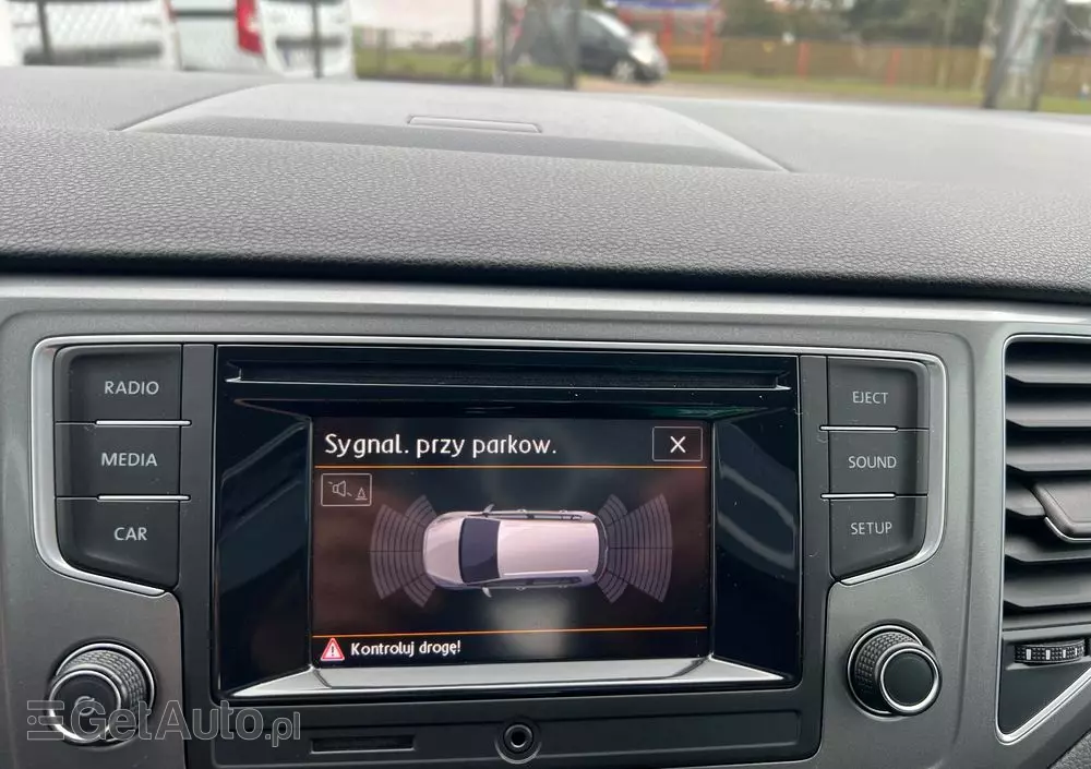 VOLKSWAGEN Golf Sportsvan 