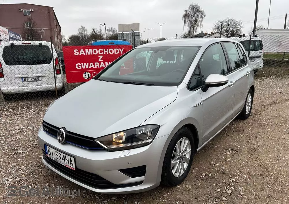 VOLKSWAGEN Golf Sportsvan 