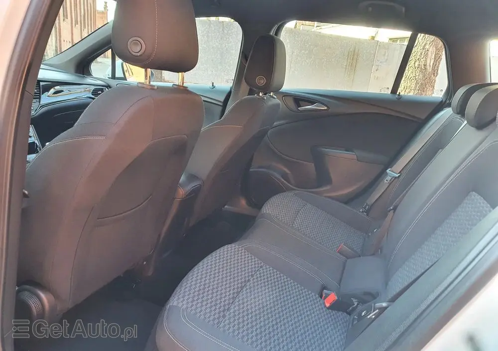OPEL Astra 1.6 CDTI Sport