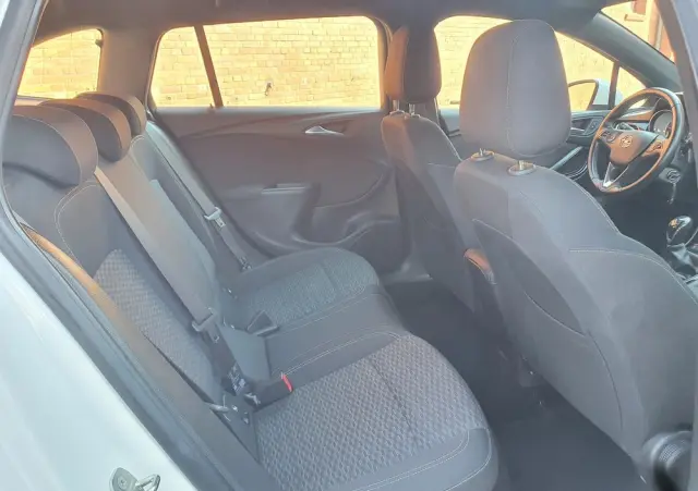 OPEL Astra 1.6 CDTI Sport